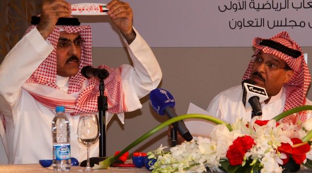 اسم الامارات يرفع خلال قرعة كرة اليد