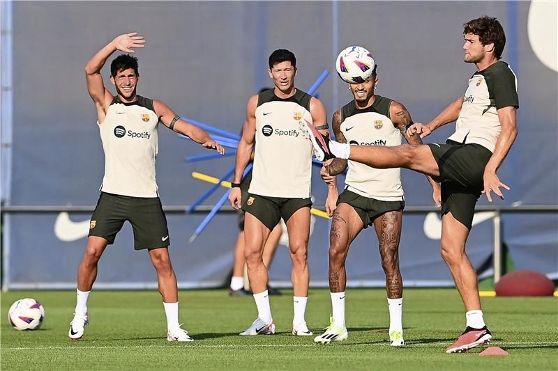 لاعبو برشلونة