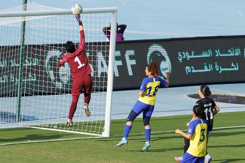 من مباراة الشباب والنصر خلال الموسم الماضي