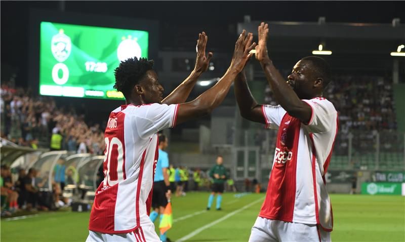 من مواجهة أياكس ولودجوريتس