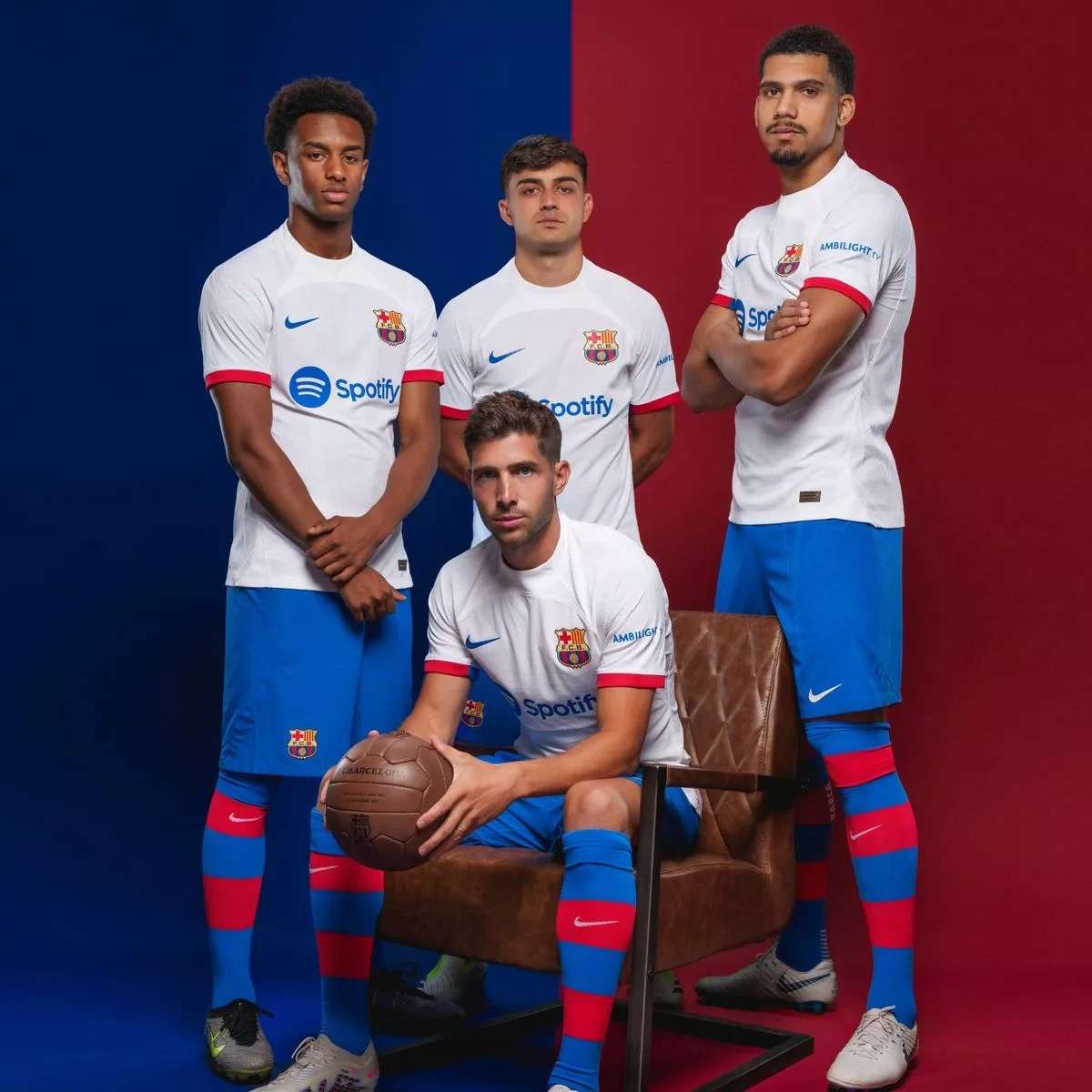 قميص برشلونه البديل