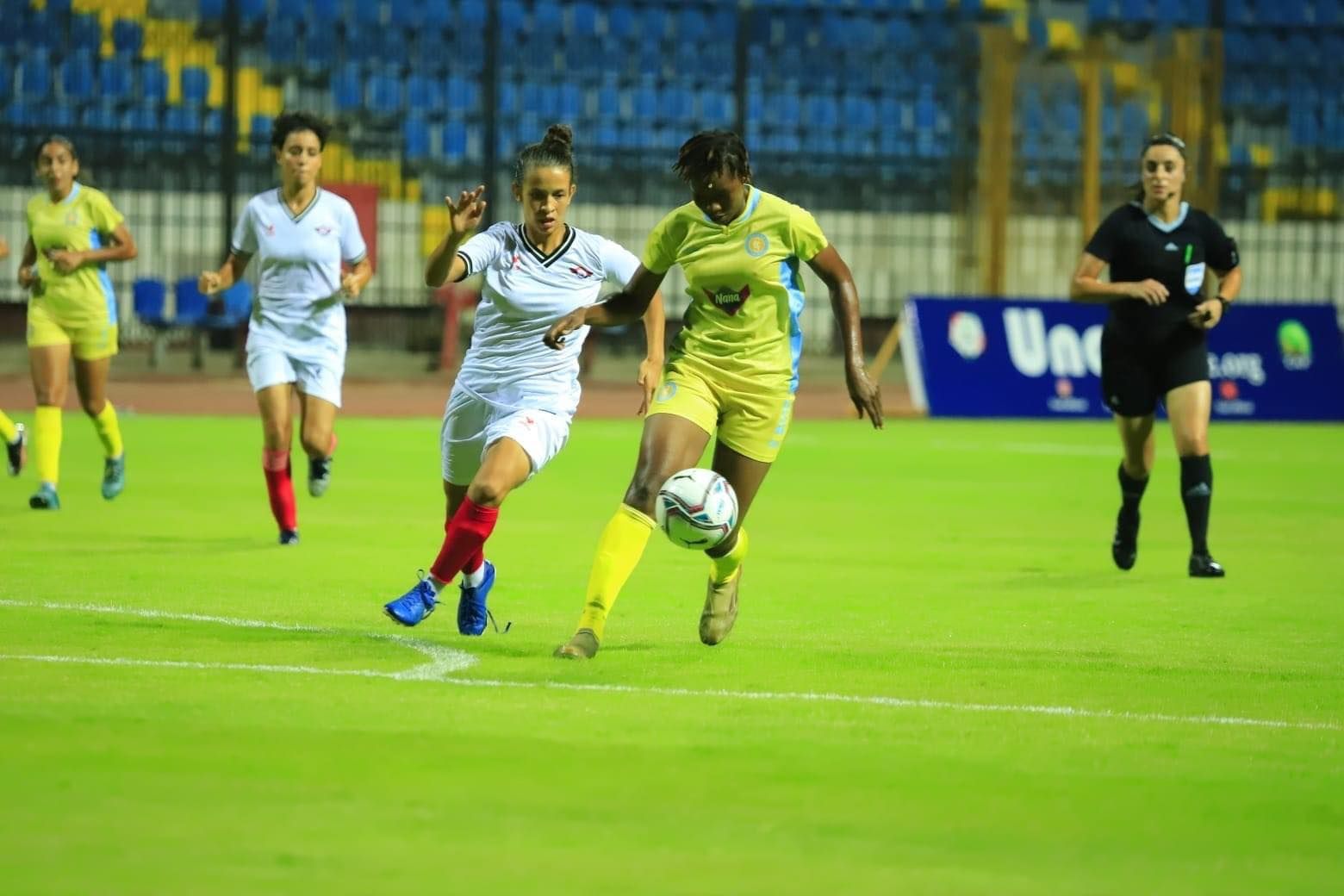 جانب من لقاء سبورتنج كازابلانكا والجمعية النسائية