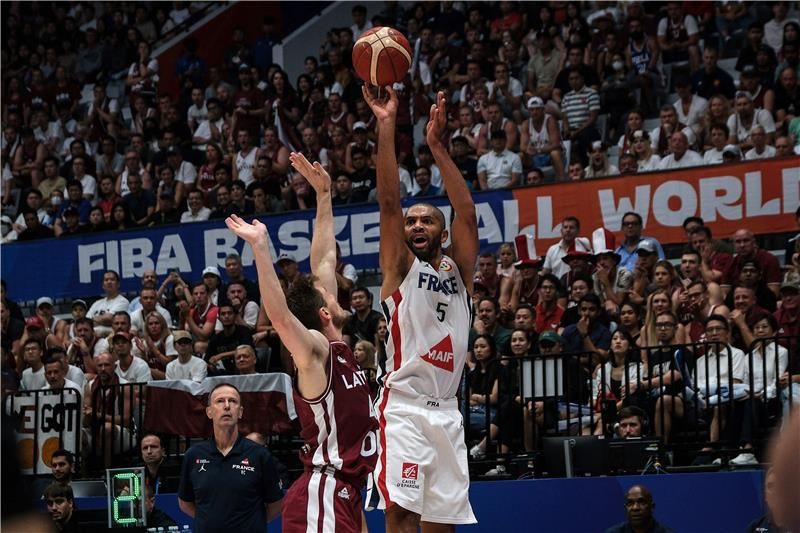 نيكولا باتوم