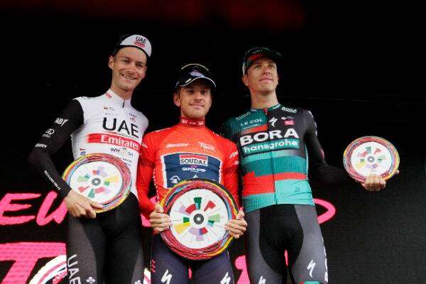 من مراسم التتويج