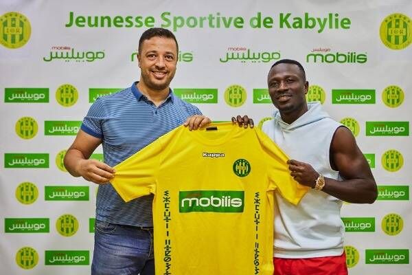 من تقديم اللاعب