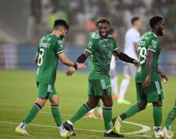 لاعبو الأهلي