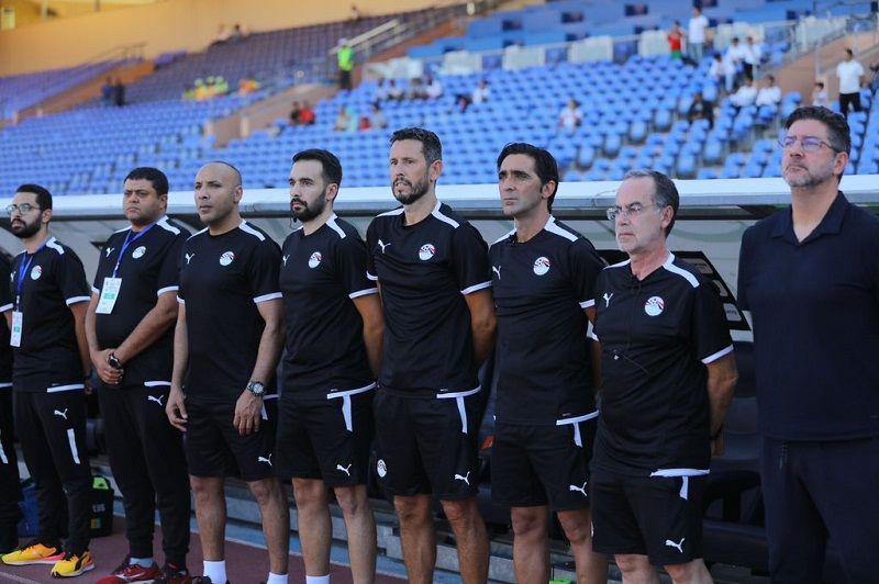 فيتوريا مع الجهاز الفني لمنتخب مصر