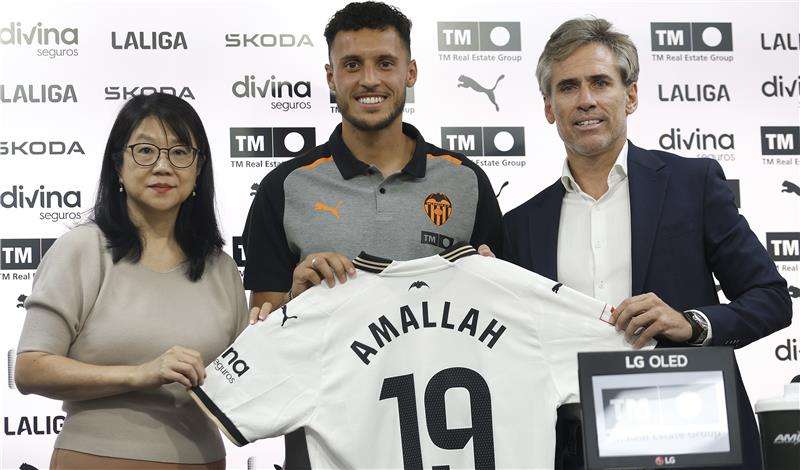 من تقديم اللاعب