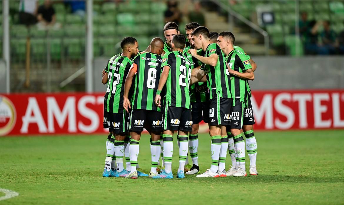 لاعبو أمريكا مينيرو