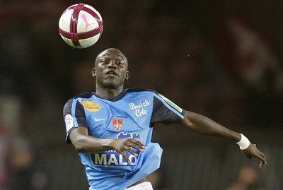 عثمان كوليبالي لاعب فريق بريست