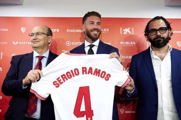 من تقديم اللاعب