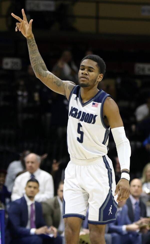 جافيون بلاكي