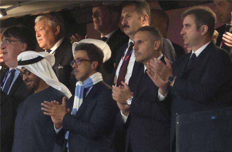 سوريانو (الأول من اليمين)