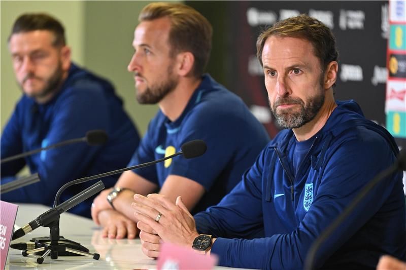 ساوثجيت وهاري كين