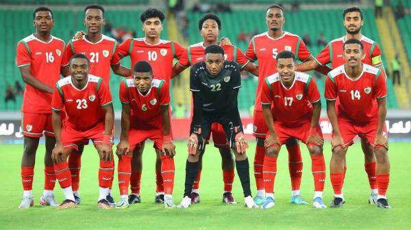 لاعبو منتخب عمان الأولمبي