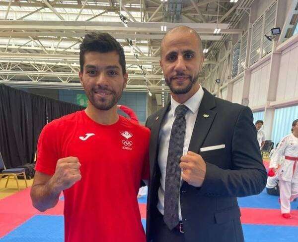 المصاطفة ومدربه