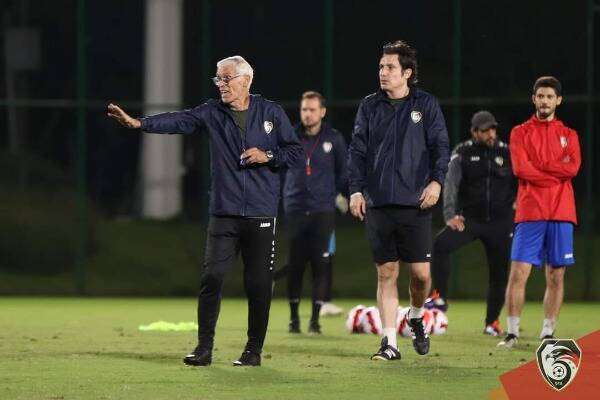 كوبر من تدريبات منتخب سوريا