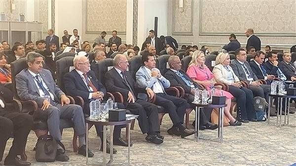 من المؤتمر