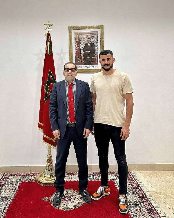 أيمن حسين والقائم بأعمال سفارة المغرب بالعراق