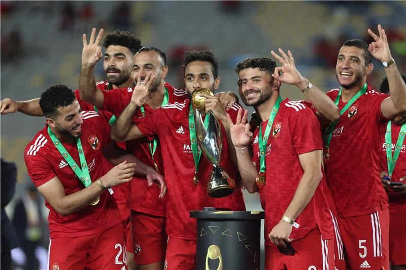 لاعبو الأهلي
