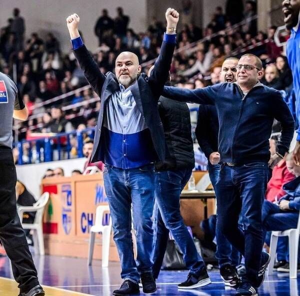 فؤاد أبو شقرا