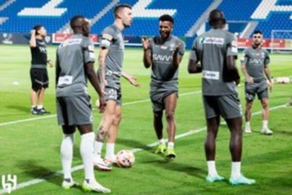 لاعبو الهلال