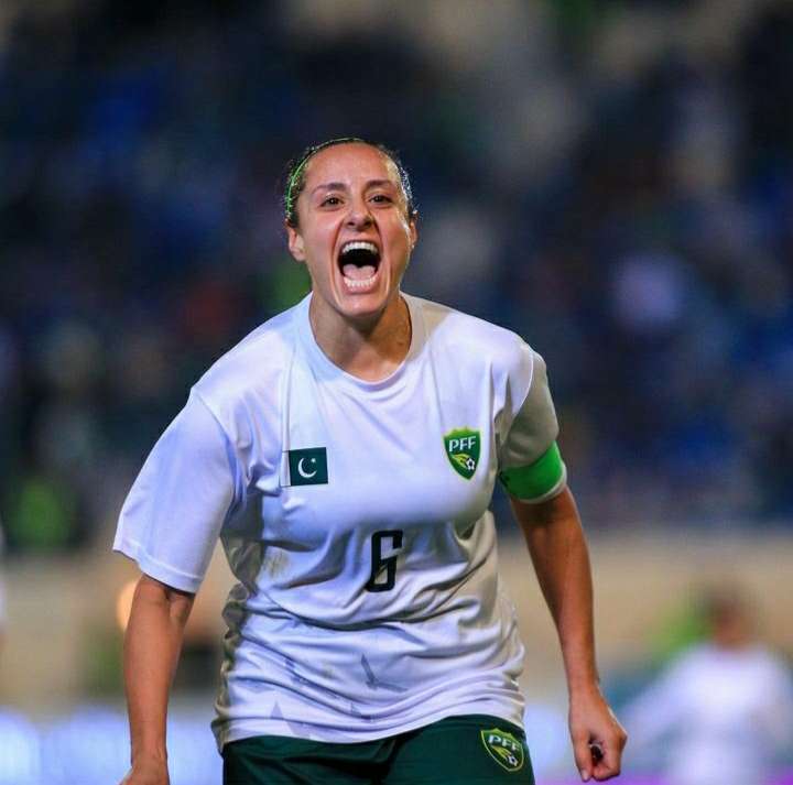 الباكستانية ماريا خان