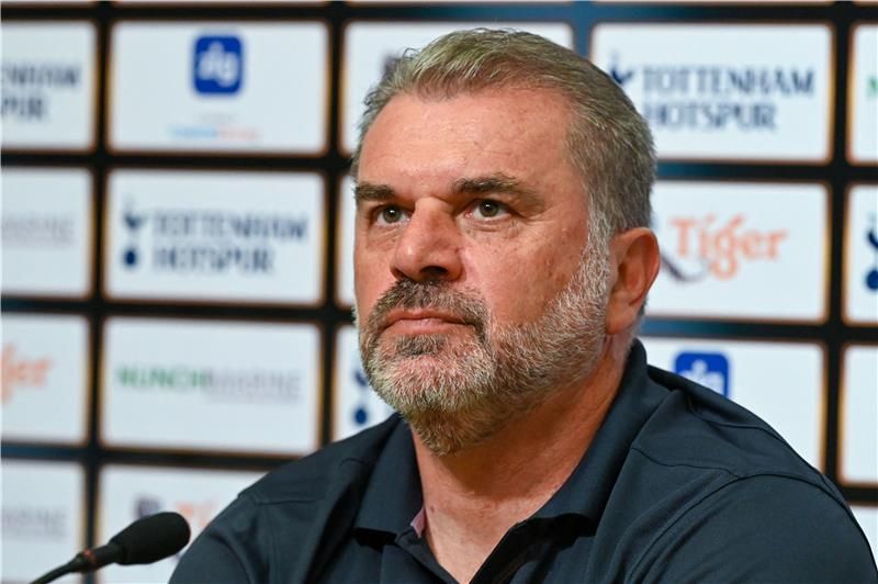 أنجي بوستيكوجلو