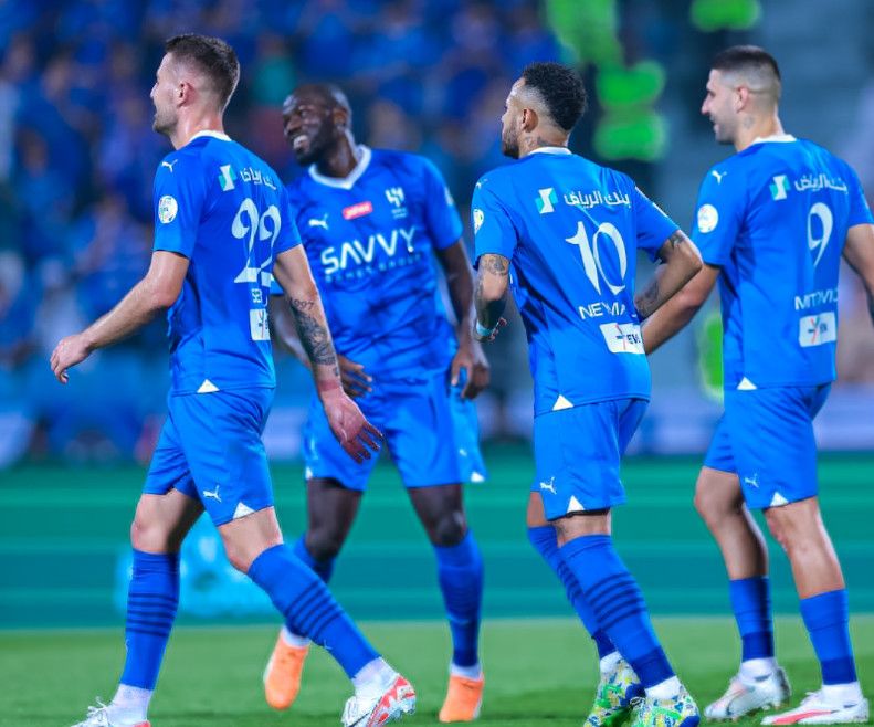 لاعبو الهلال