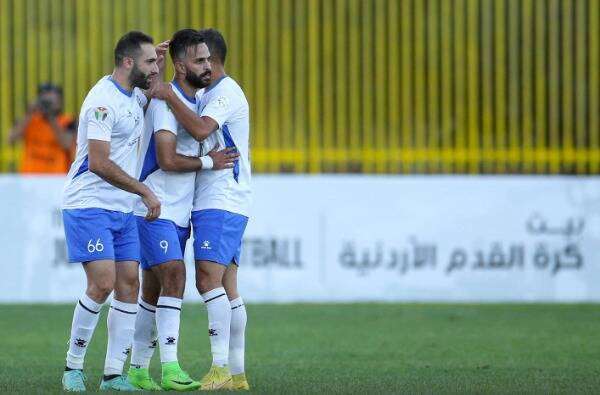 فرحة لاعبي السلط بالهدف