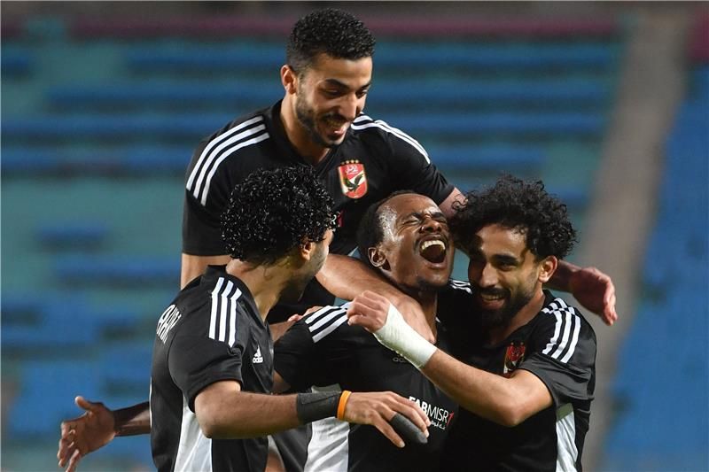 لاعبو الأهلي