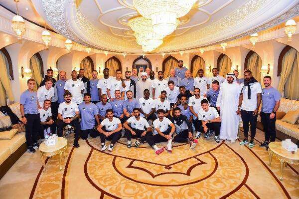 لاعبو العين