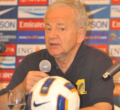 ديميتري دافيدوفيتش مدرب الاتحاد