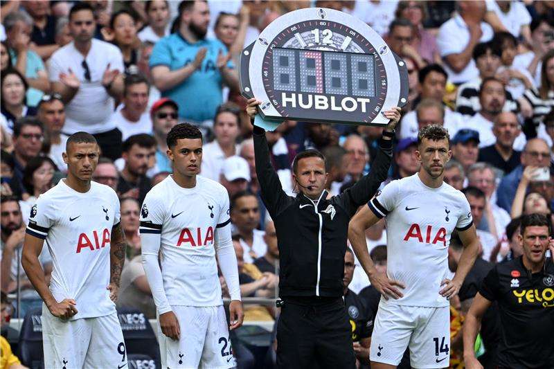 لاعبو توتنهام