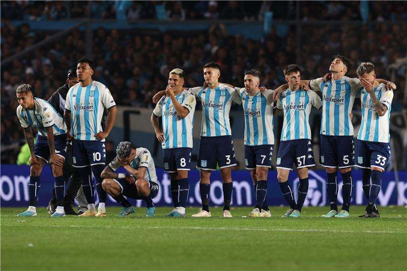 لاعبو راسينج