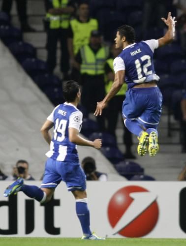 2011-09-13t193151z_01_mvi07_rtridsp_3_soccer-champions_reuters