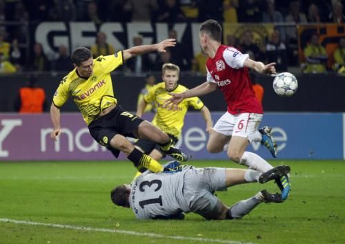 2011-09-13t204732z_01_ina28_rtridsp_3_soccer-champions_reuters