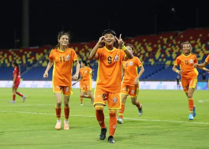 ديكي لاهازوم بعد تسجيلها هدفين بمرمى لبنان