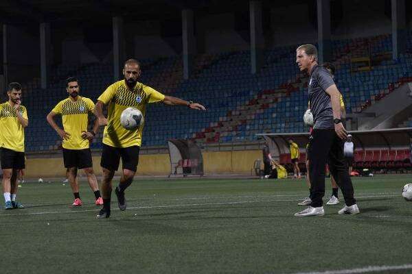 أيمن الحكيم