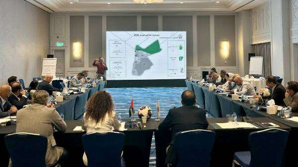 من الاجتماع