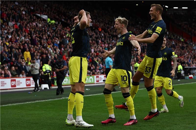 لاعبو نيوكاسل