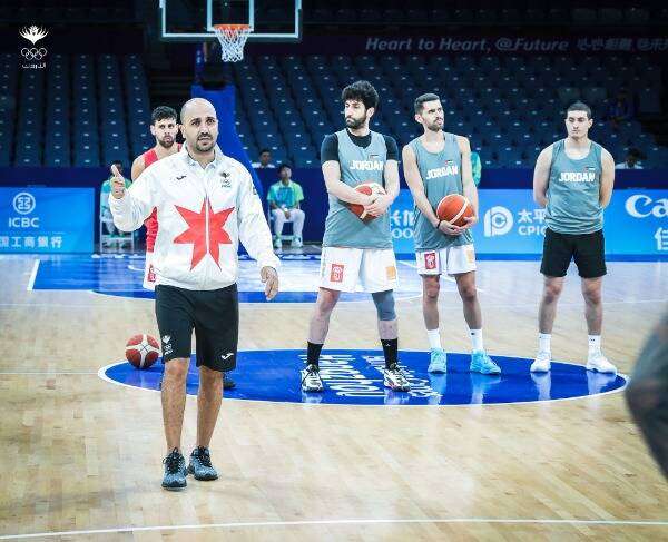 من تدريبات منتخب السلة في الصين