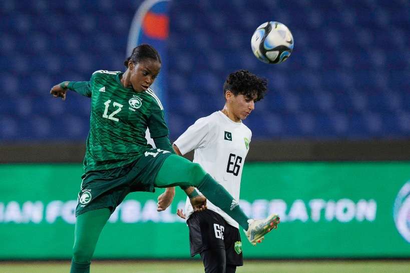 شروق هوساوي في مواجهة باكستان