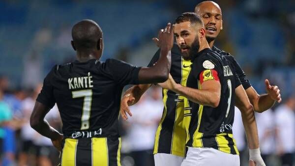 لاعبو اتحاد جدة
