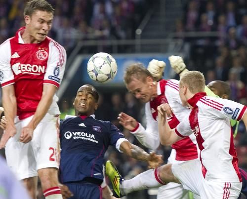 2011-09-14t203854z_01_ams10_rtridsp_3_soccer-champions_reuters
