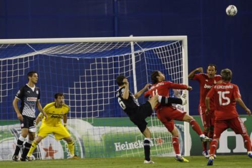 2011-09-14t203016z_01_nso01_rtridsp_3_soccer-champions_reuters