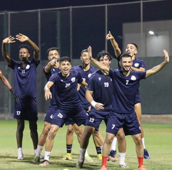 لاعبو سترة