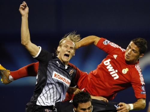 2011-09-14t215805z_01_nso103_rtridsp_3_soccer-champions_reuters