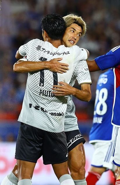 من مواجهة فيسيل ويوكوهاما