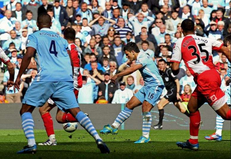 أجويرو لحظة تسجيل هدف الانتصار التاريخي